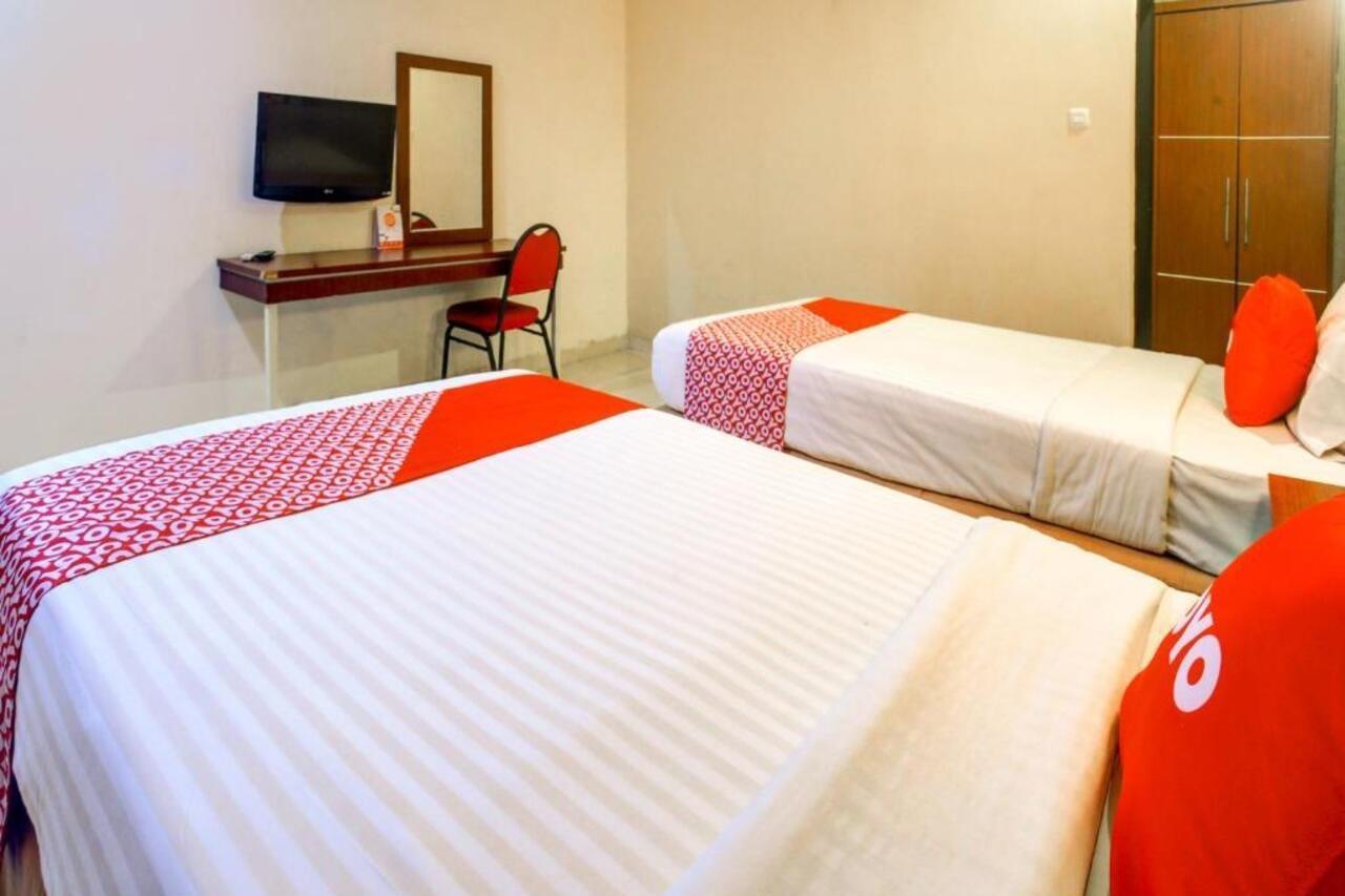 Urbanview Trisula Hotel Makassar Eksteriør bilde