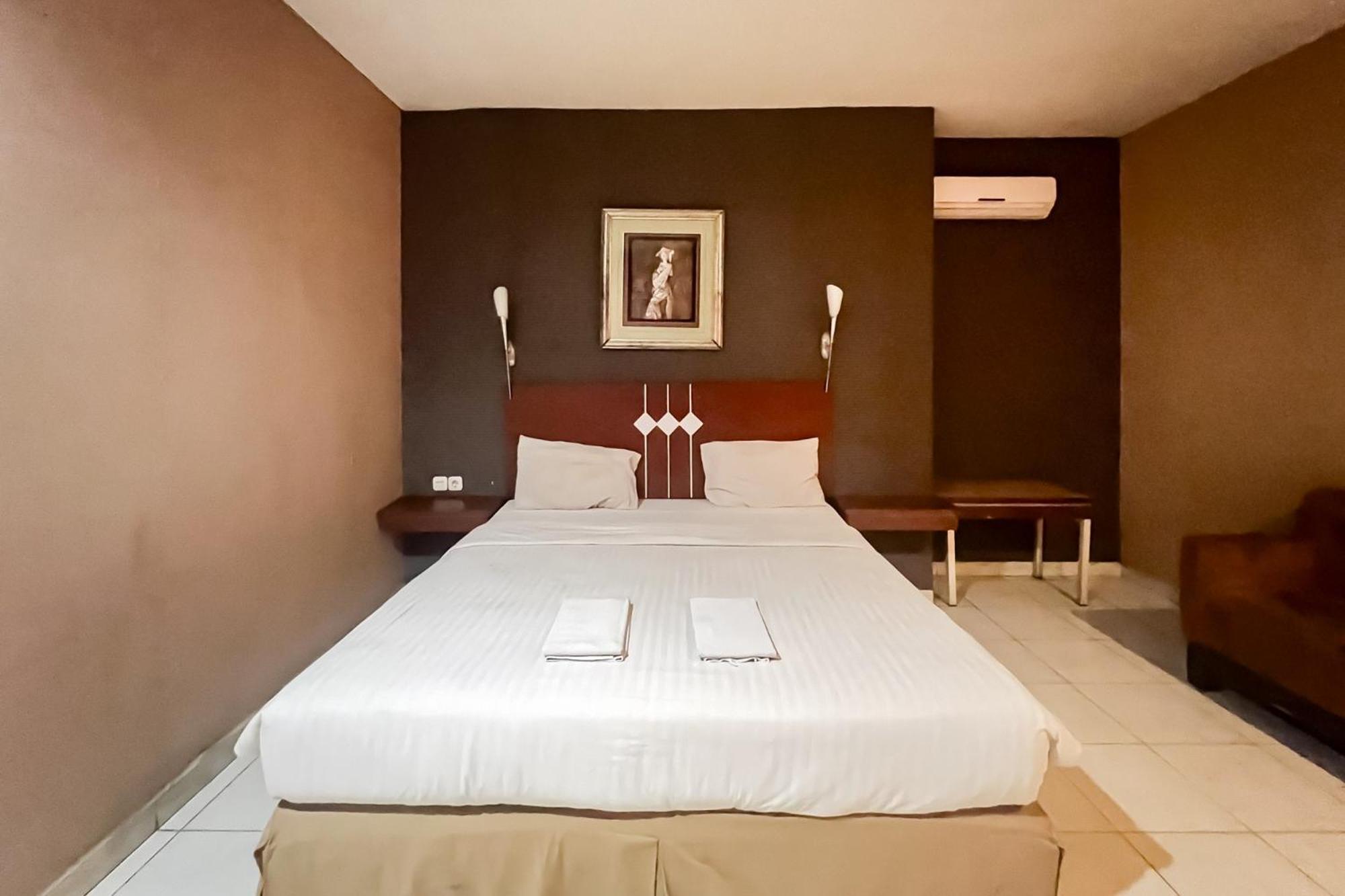 Urbanview Trisula Hotel Makassar Eksteriør bilde