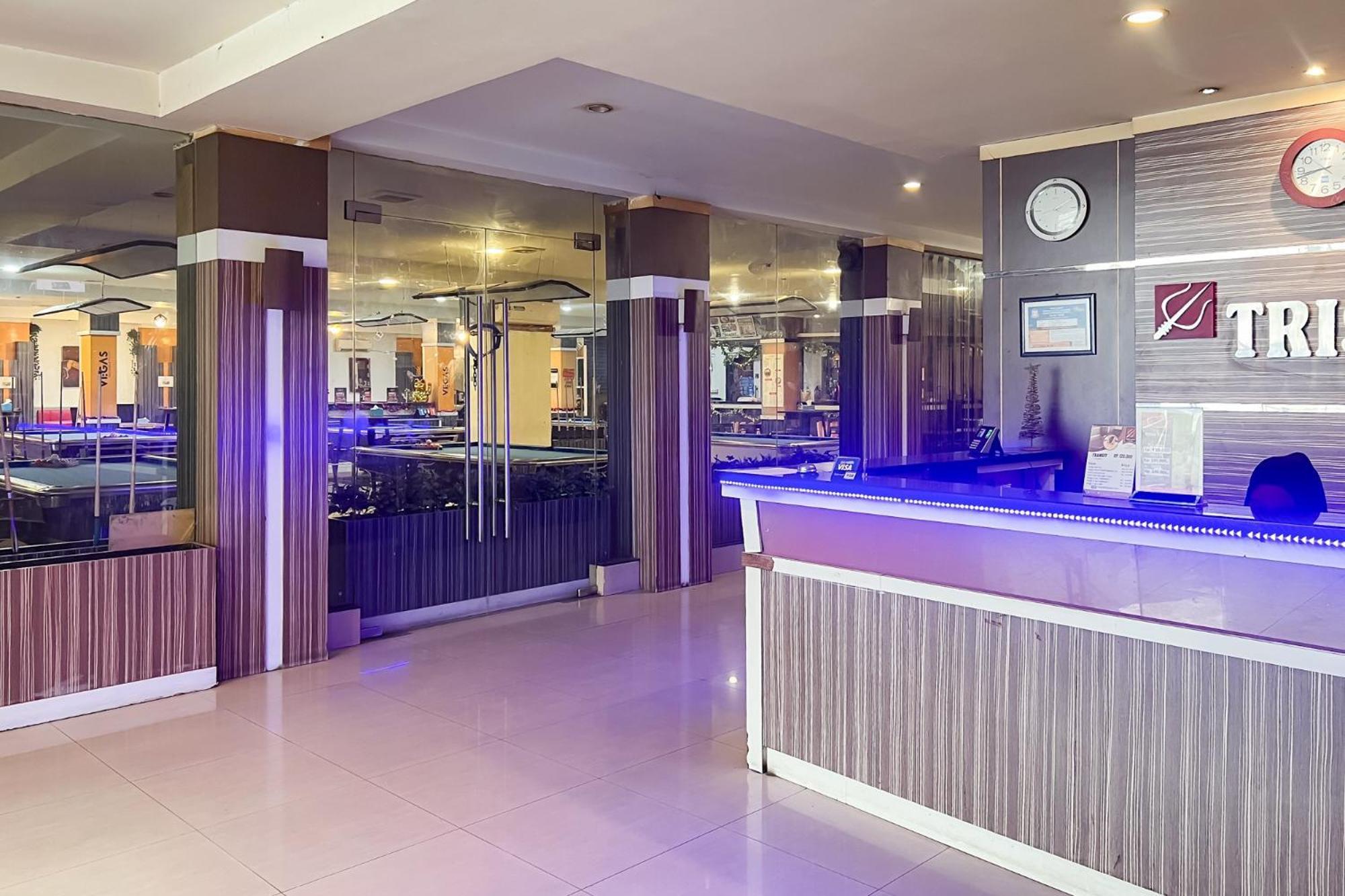 Urbanview Trisula Hotel Makassar Eksteriør bilde