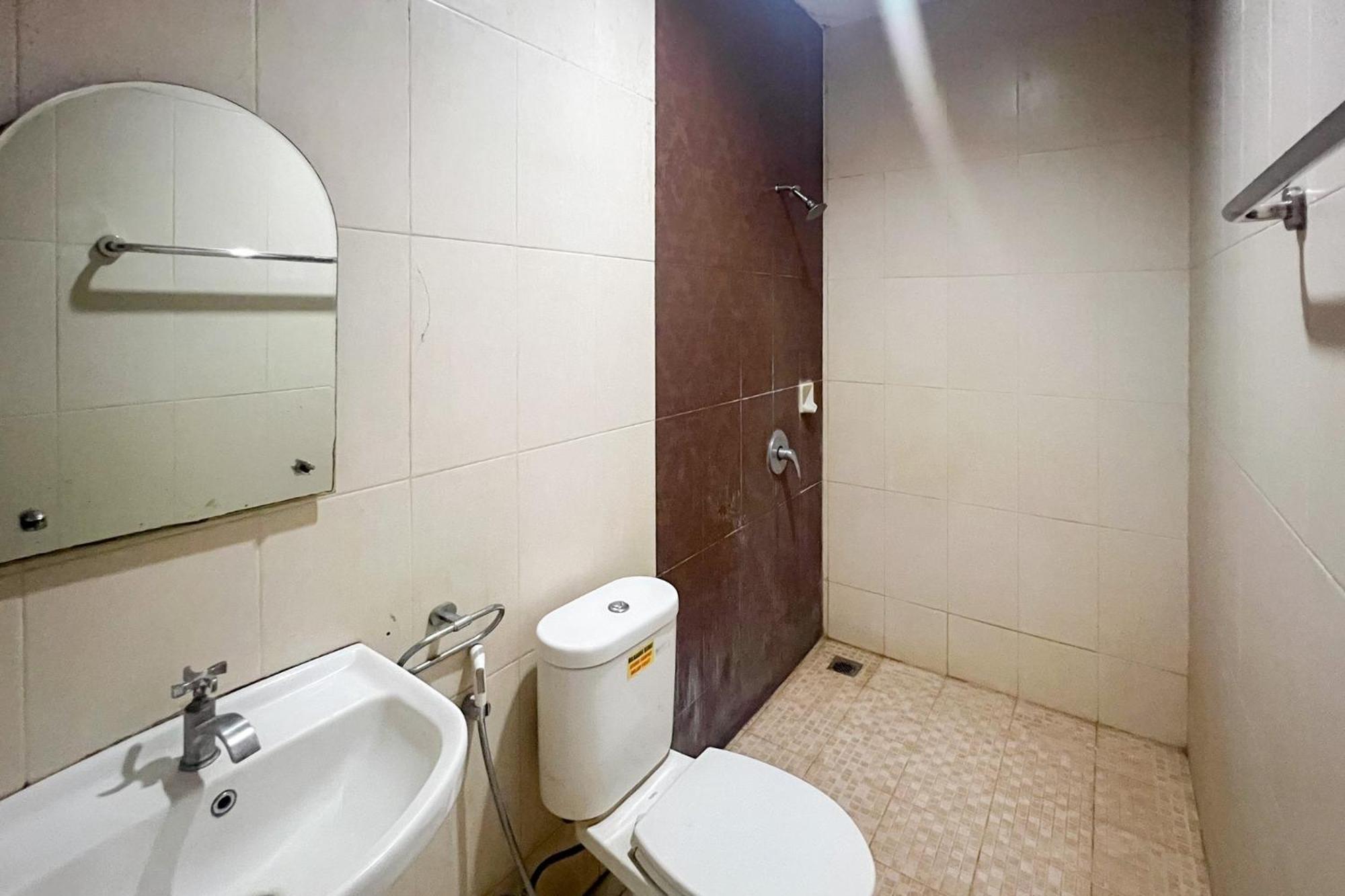 Urbanview Trisula Hotel Makassar Eksteriør bilde