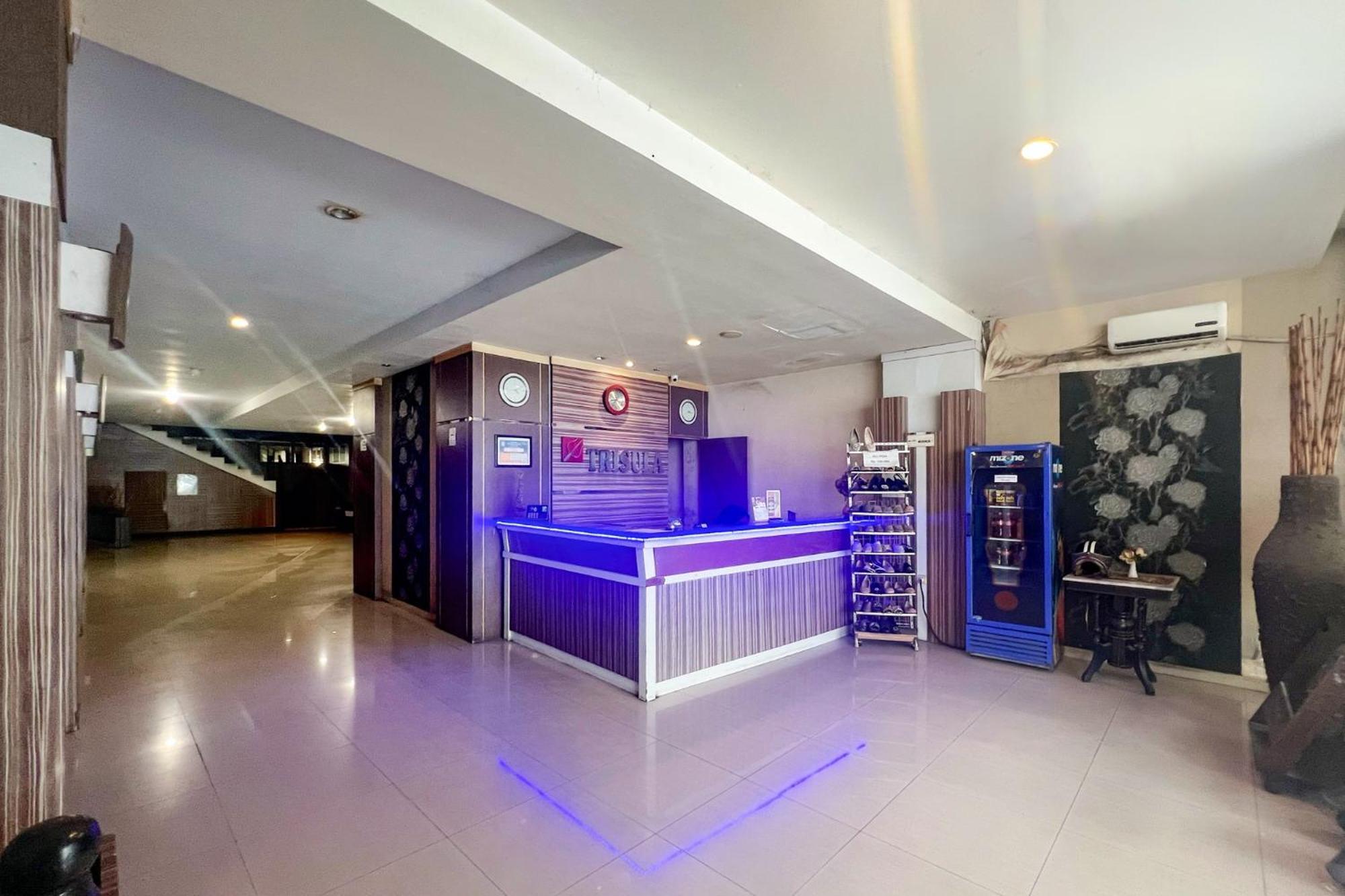 Urbanview Trisula Hotel Makassar Eksteriør bilde