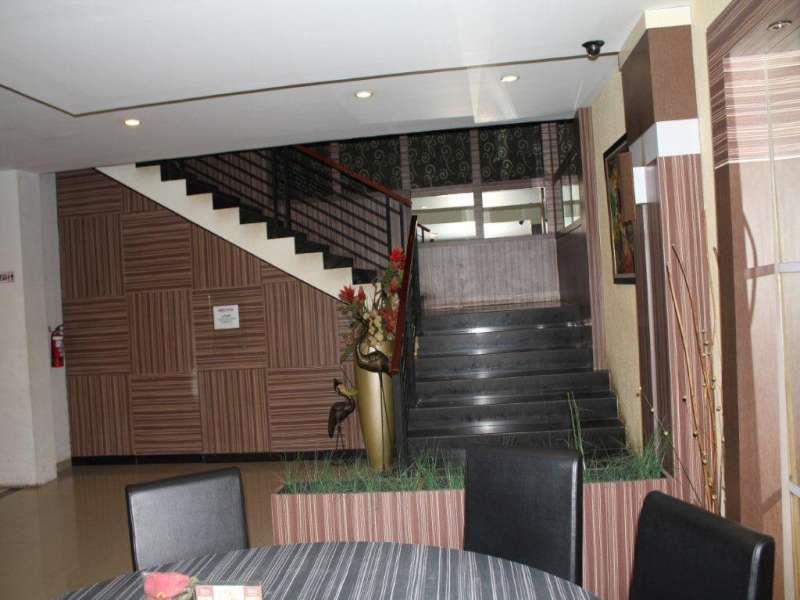 Urbanview Trisula Hotel Makassar Eksteriør bilde