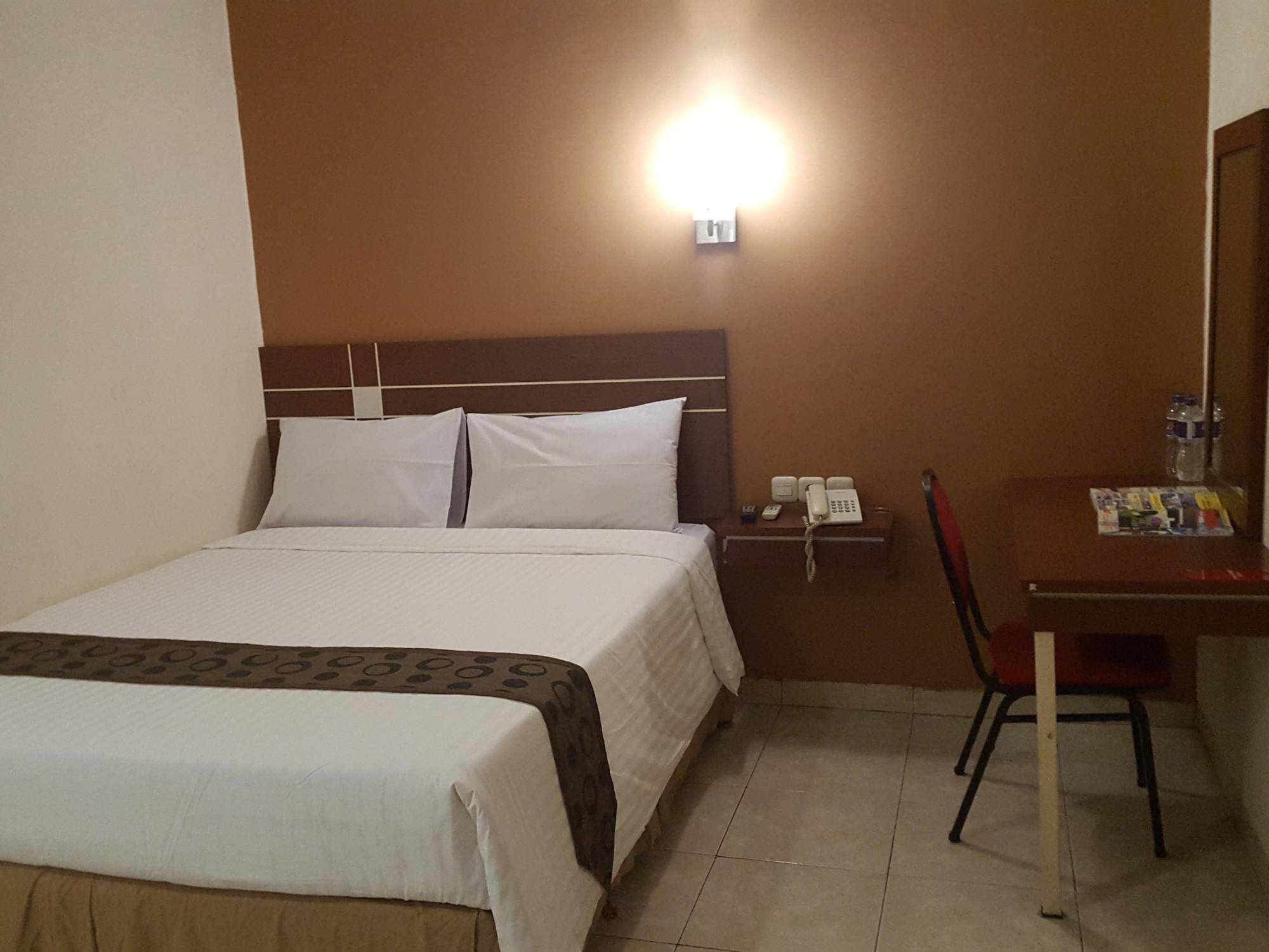 Urbanview Trisula Hotel Makassar Eksteriør bilde